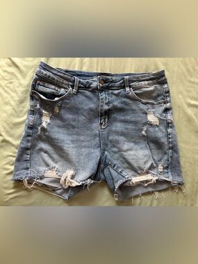 Judy blue stretchy denim shorts